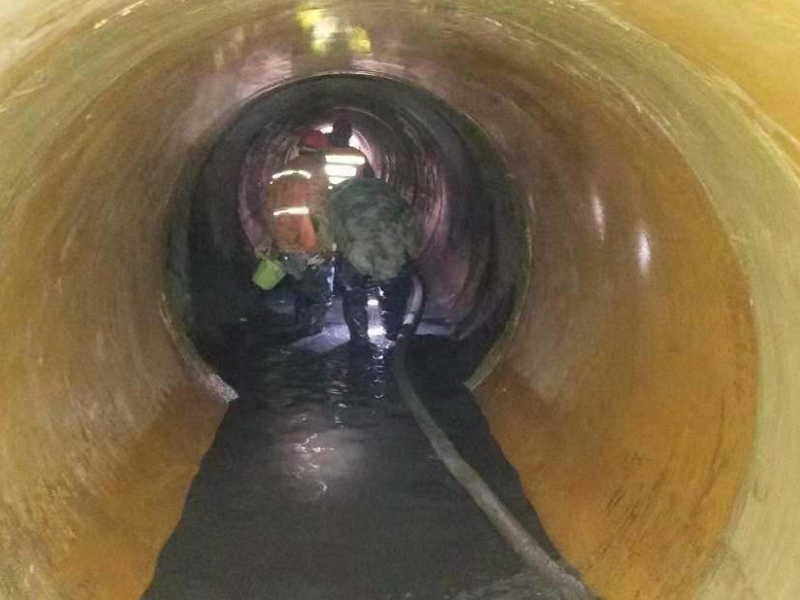 东营哪有上门维修水管的？【水管维修电话１９５—２8００—7５５０】